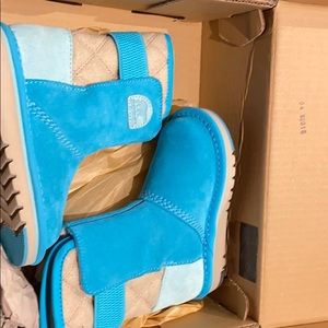 Childrens boots